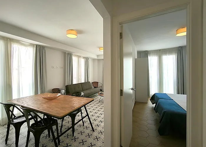 La Plazoleta Apartament *